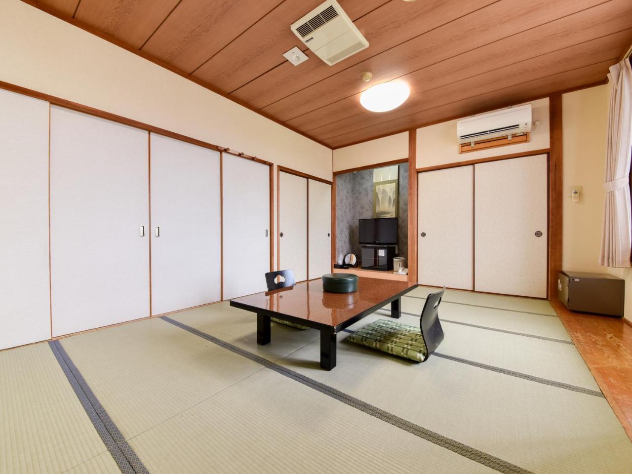 Отель Shichijo Onsen Dome Kikuchi Экстерьер фото
